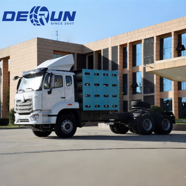 Влекач Sinotruk Howo 6x4 CNG NX