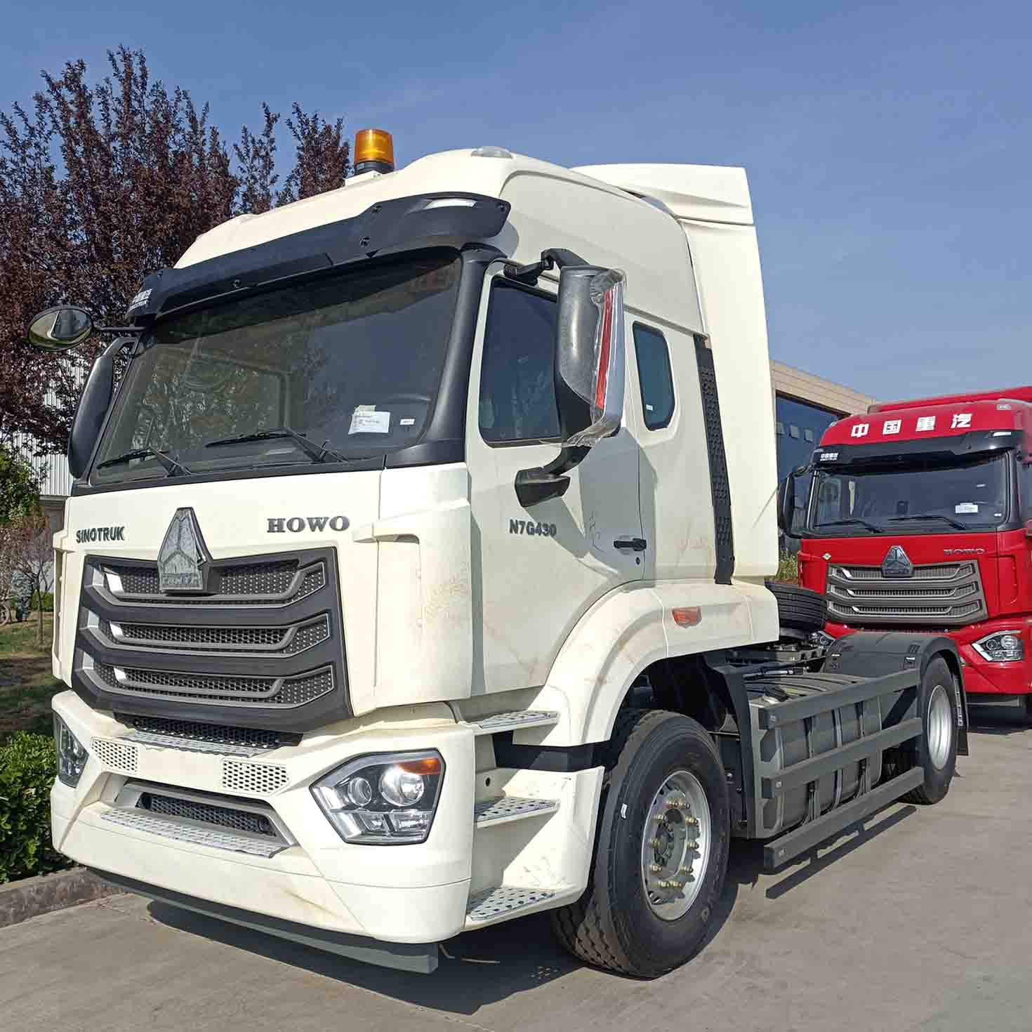 Използван камион Sinotruk Howo 4x2 NX Tractor Head Truck